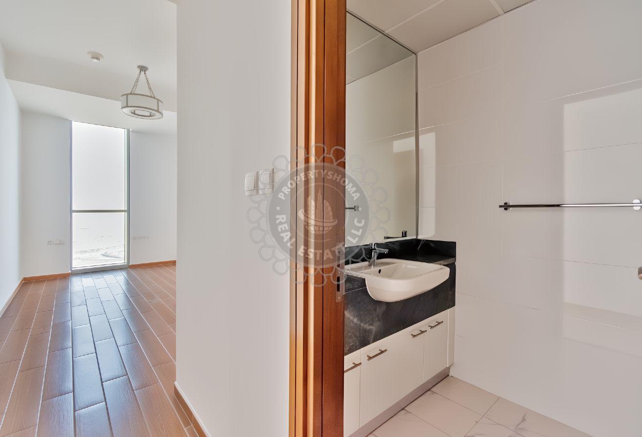 Luxury 4BR + Maid |Panoramic Views | Open Terrace photo 8