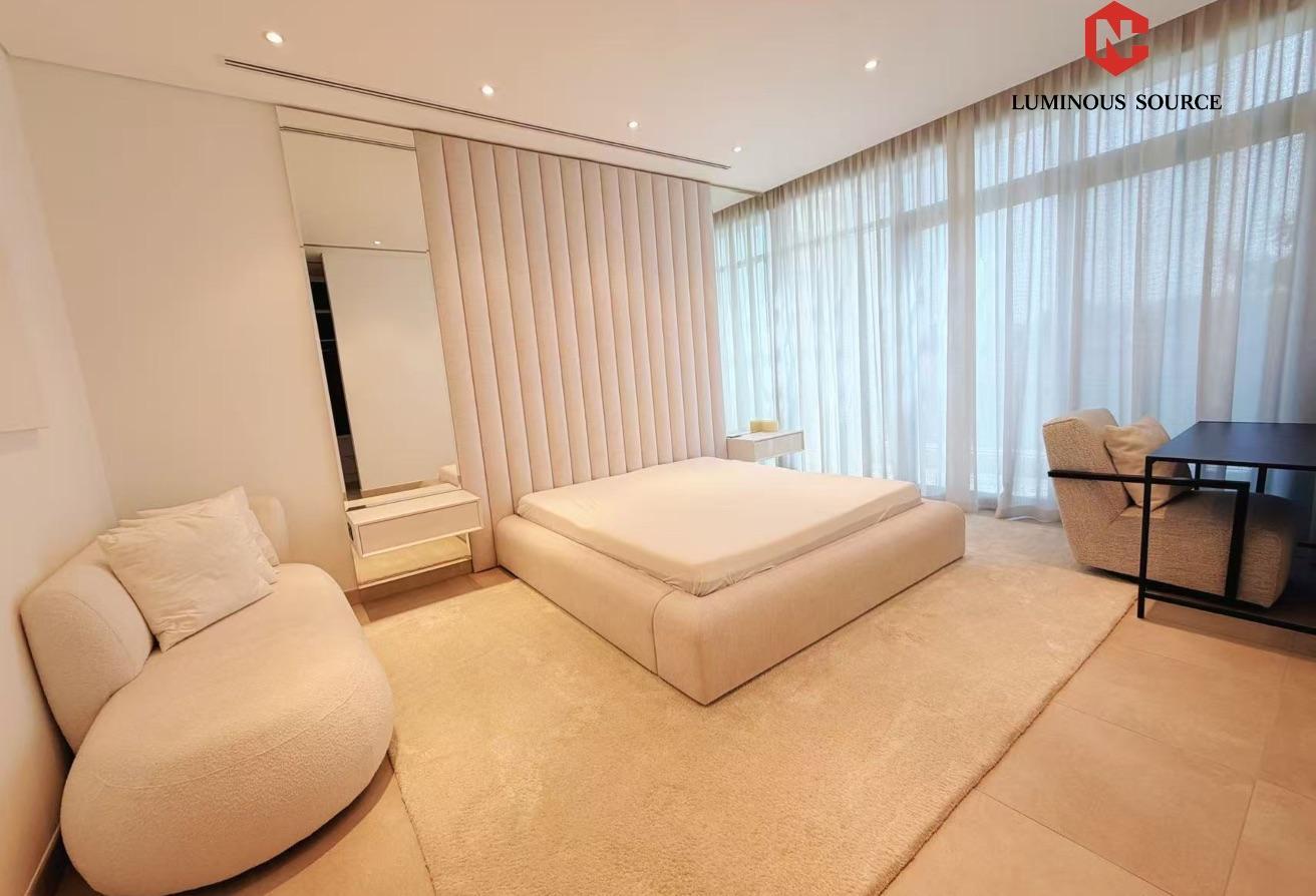 Golf View/ Spacious Layout/ Vacant photo 5