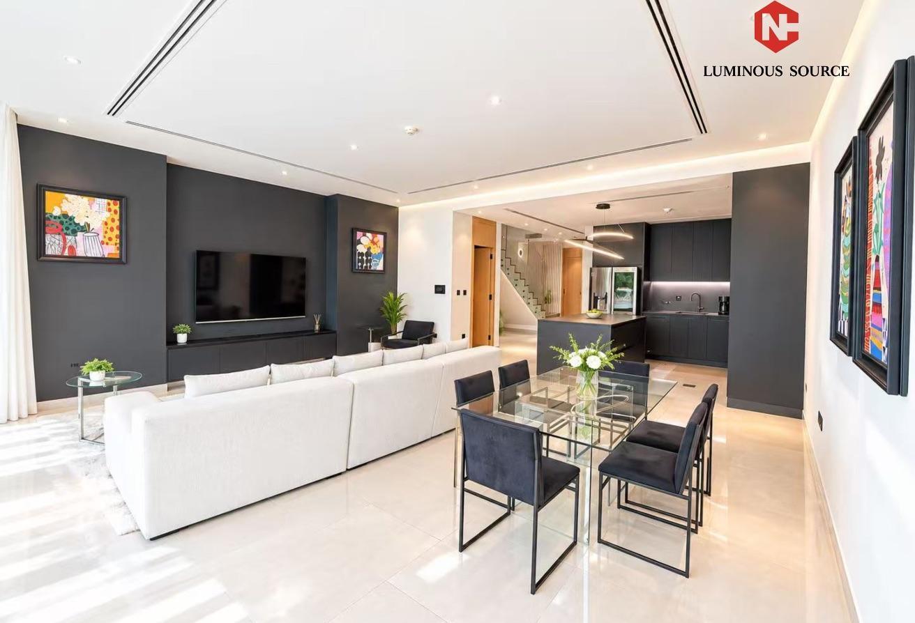 Golf View/ Spacious Layout/ Vacant photo 2