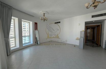 Apartment - 1 - 2 for rent in Al Majaz 3 - Al Majaz - Sharjah