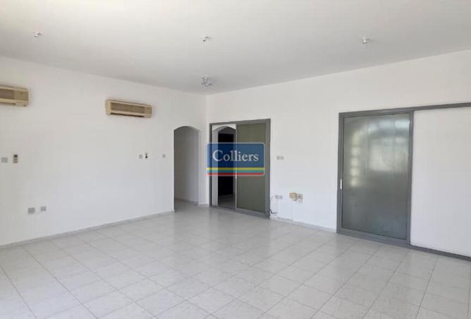 74247850 - Property Image 2