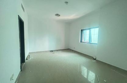 Apartment - 1 Bedroom - 2 Bathrooms for rent in Al Mamzar - Al Mamzar - Sharjah - Sharjah