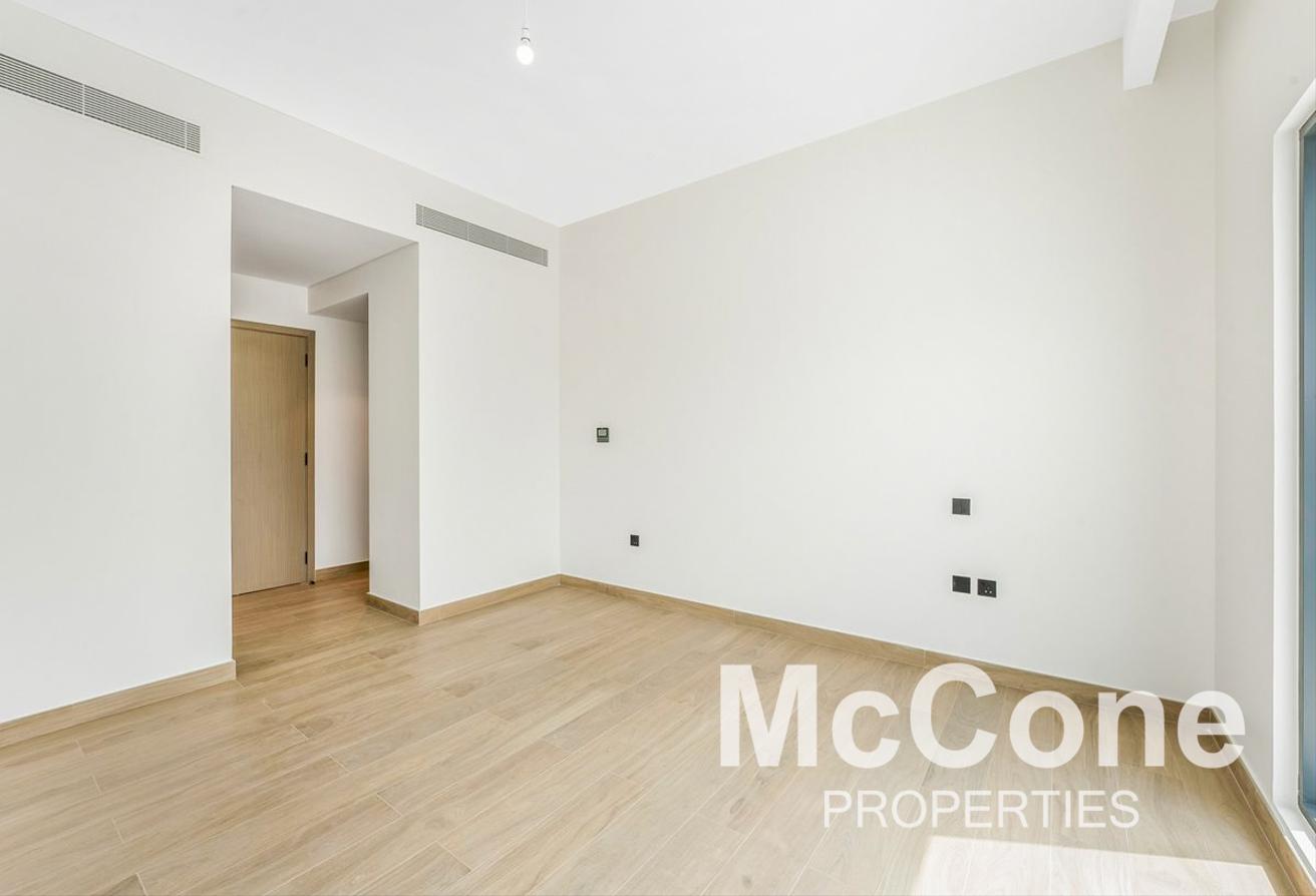 Vacant | Middle Unit | Flexible Cheques photo 17