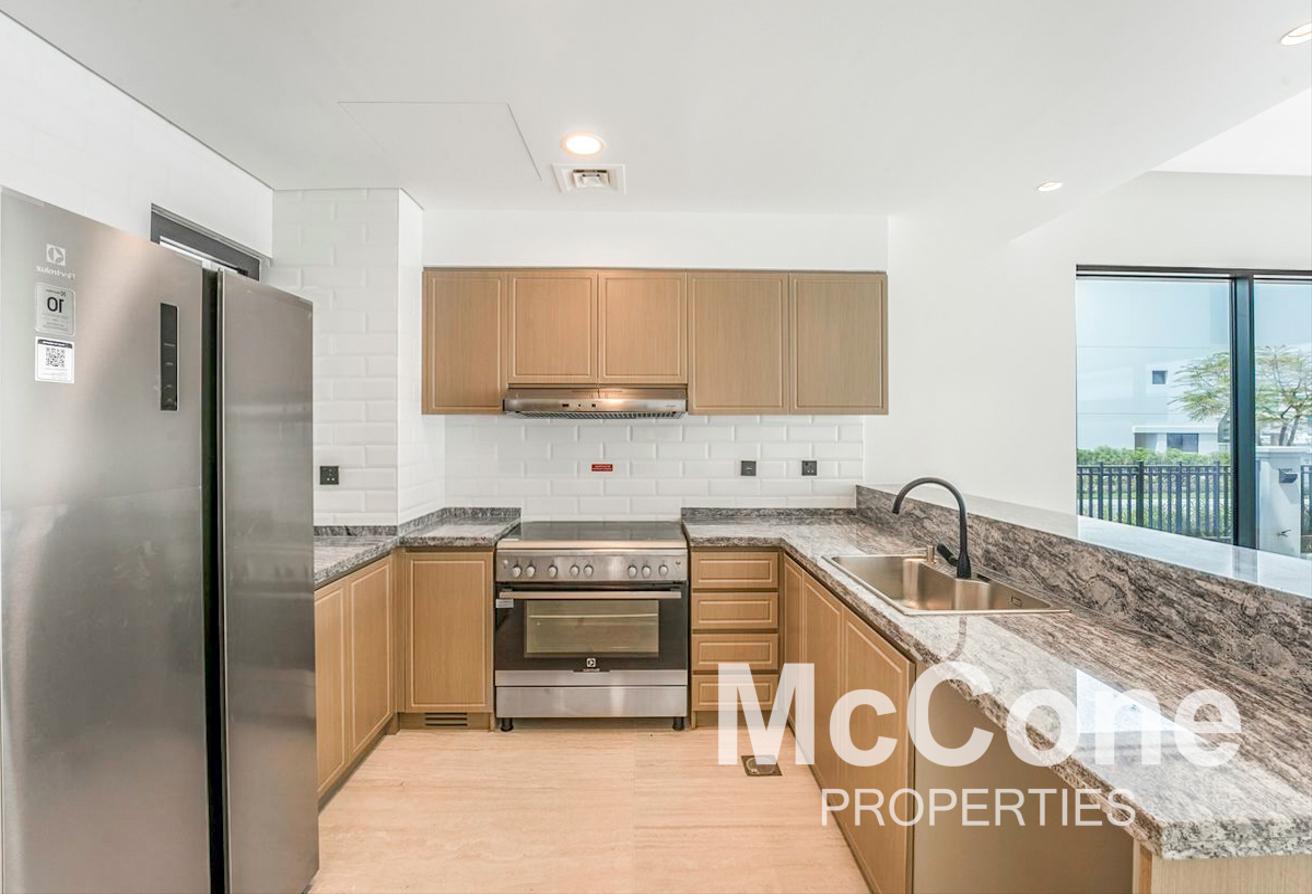Vacant | Middle Unit | Flexible Cheques photo 3