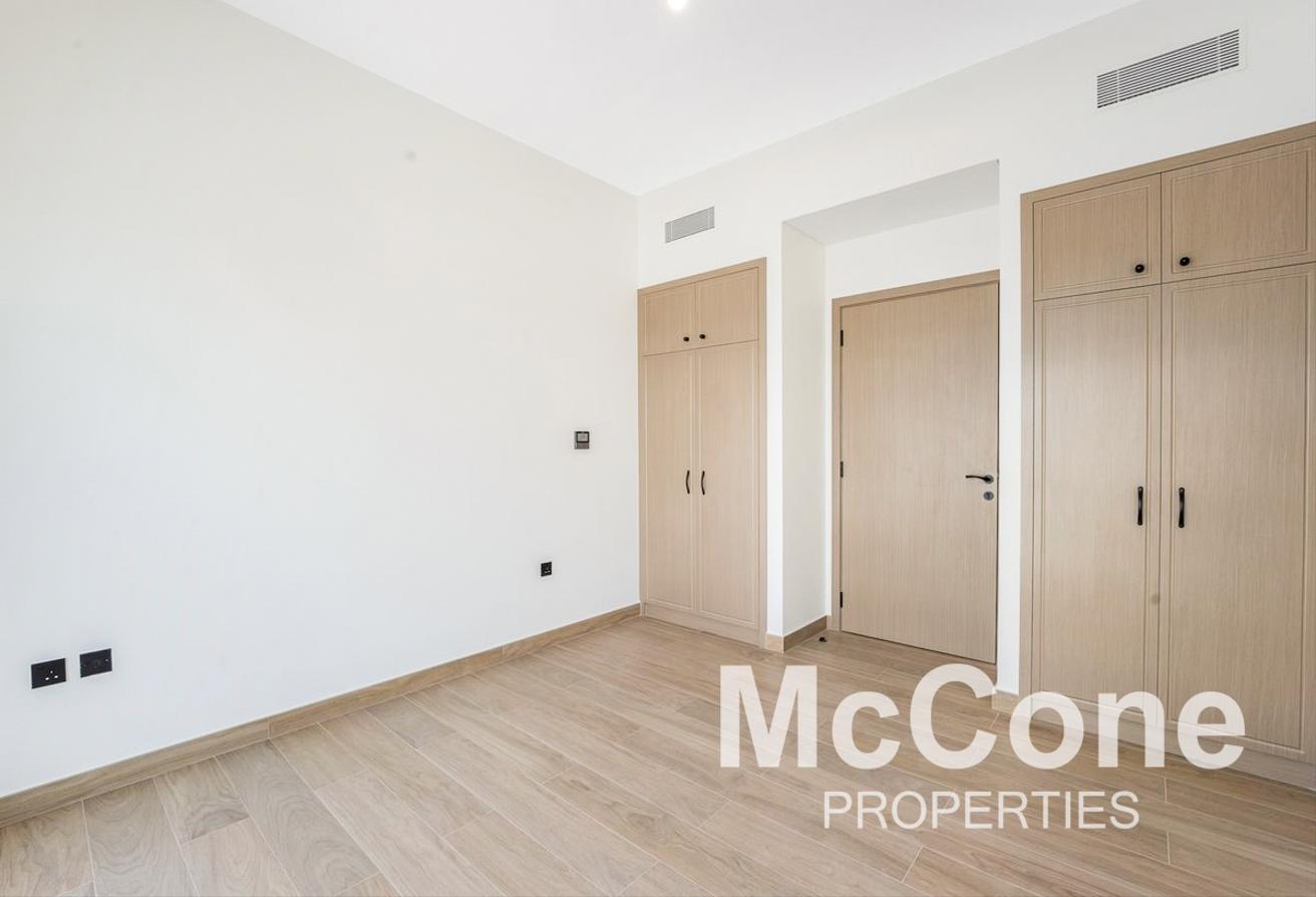 Vacant | Middle Unit | Flexible Cheques photo 11
