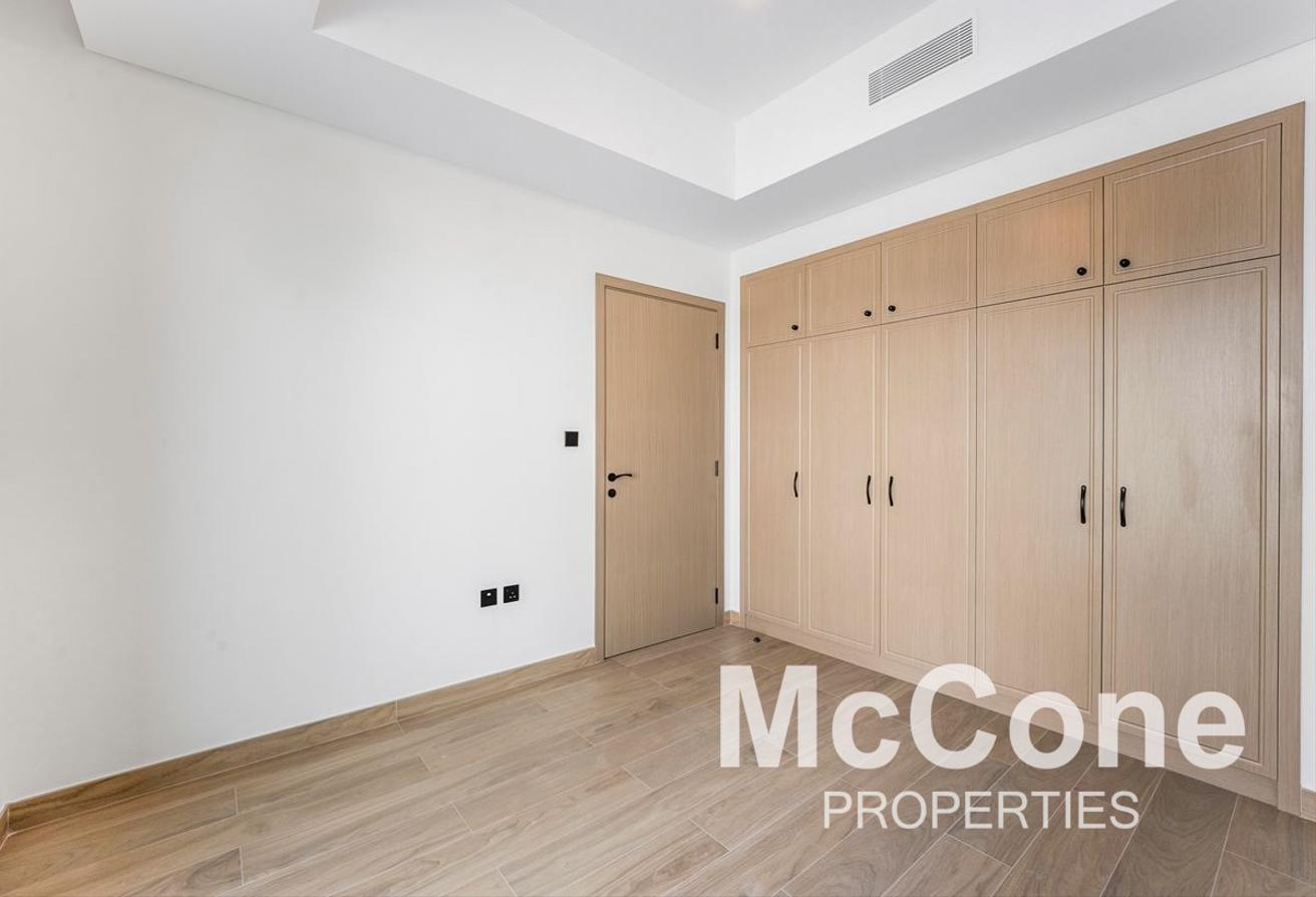 Vacant | Middle Unit | Flexible Cheques photo 10