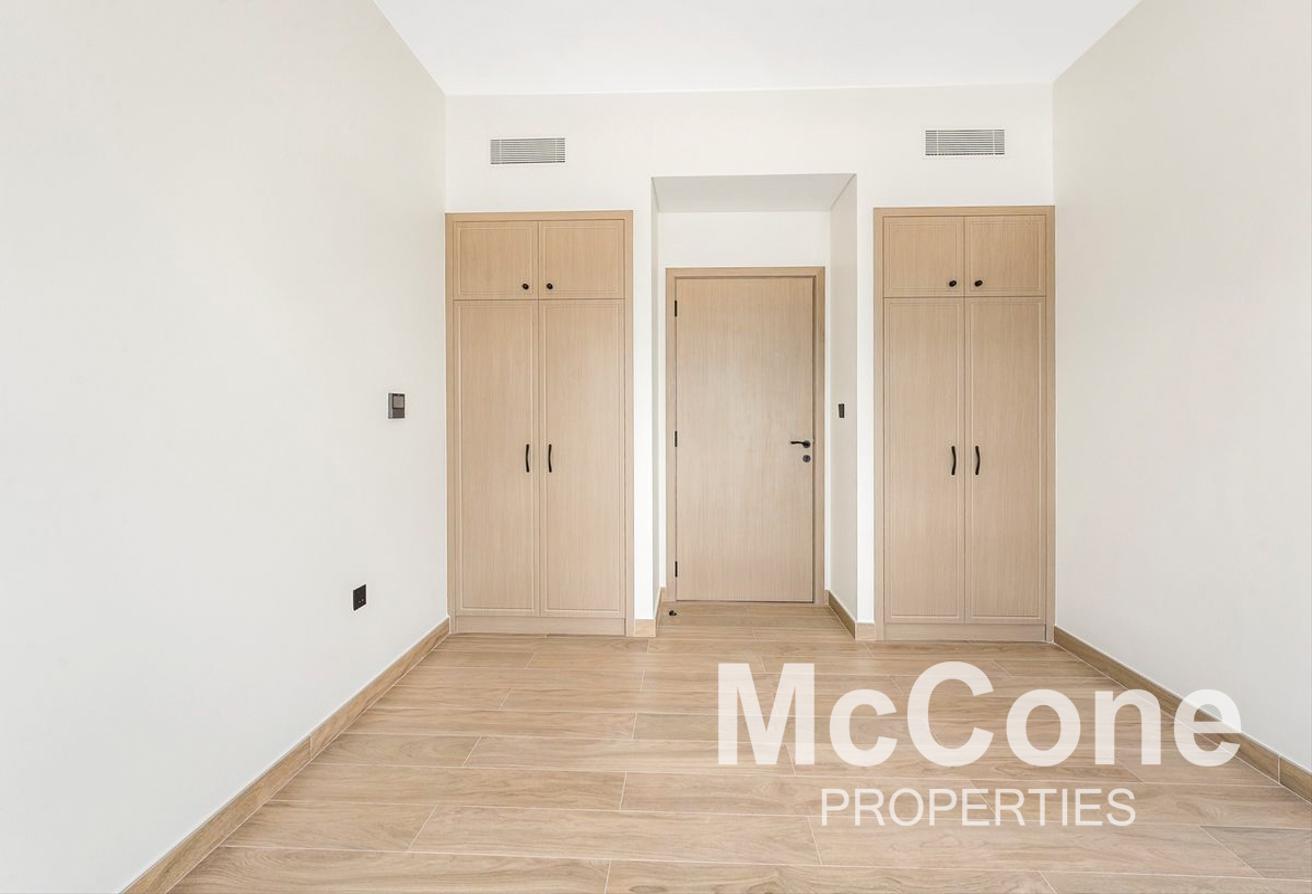 Vacant | Middle Unit | Flexible Cheques photo 12