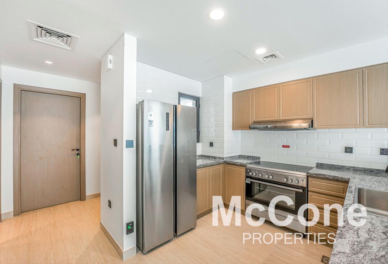 Vacant | Middle Unit | Flexible Cheques photo 4
