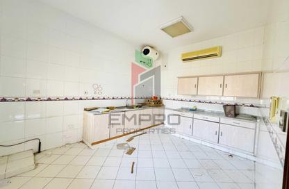 Villa - Studio for rent in Jumeirah 1 - Jumeirah - Dubai