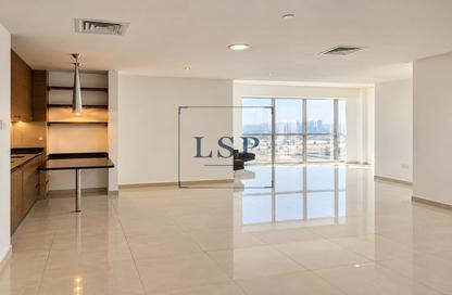 Apartment - 2 - 3 for rent in RAK Tower - Marina Square - Al Reem Island - Abu Dhabi Apartment - 2 - 3 for rent in RAK Tower - Marina Square - Al Reem Island - Abu Dhabi