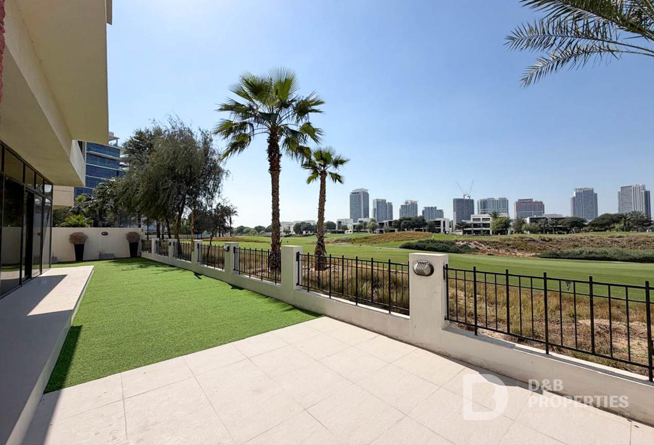 Stunning View | Excellent Condition | Spacious photo 12