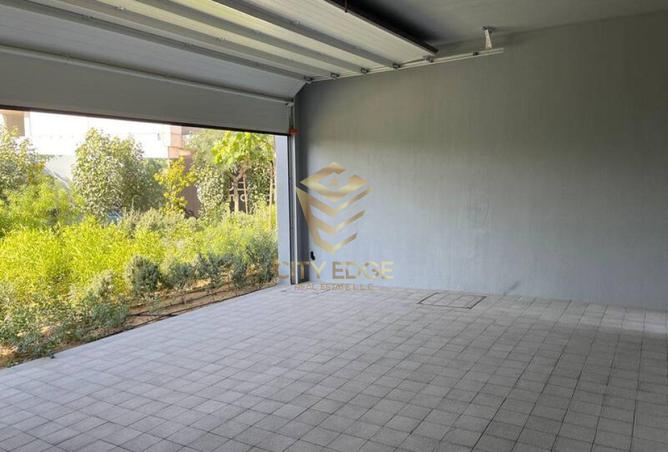 63647918 - Property Image 3