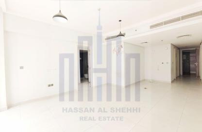 Apartment - 1 Bedroom - 2 Bathrooms for rent in Muwailih Building - Muwaileh - Sharjah