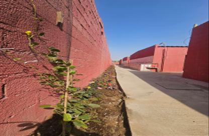 Labor Camp - Studio - 7+ Bathrooms for rent in Al Sajaa S - Al Sajaa - Sharjah