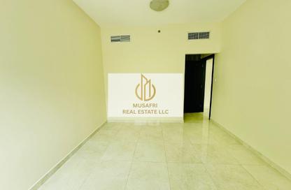 Apartment - 1 Bedroom - 2 Bathrooms for rent in Muwailih Building - Muwaileh - Sharjah