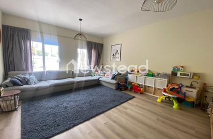 Villa - 3 Bedrooms - 4 Bathrooms for rent in Springs 11 - The Springs - Dubai Villa - 3 Bedrooms - 4 Bathrooms for rent in Springs 11 - The Springs - Dubai
