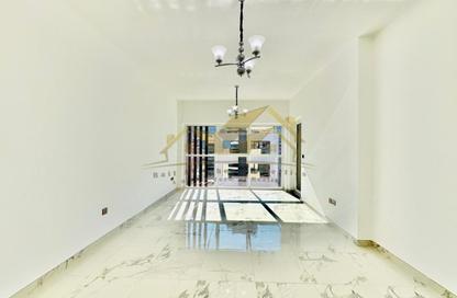 Apartment - 2 Bedrooms - 3 Bathrooms for rent in Jumeirah Garden City - Al Satwa - Dubai