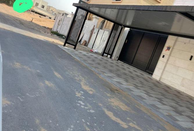 82781204 - Property Main Image