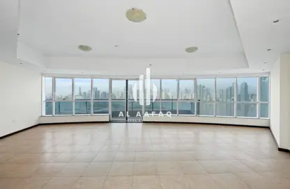 Apartment - 3 Bedrooms - 5 Bathrooms for rent in Al Majaz 1 - Al Majaz - Sharjah