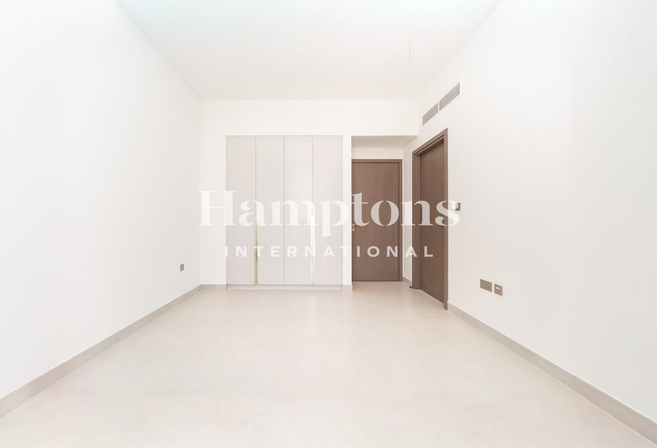 Sikka Backing | Handed Over | Ready to Move photo 11