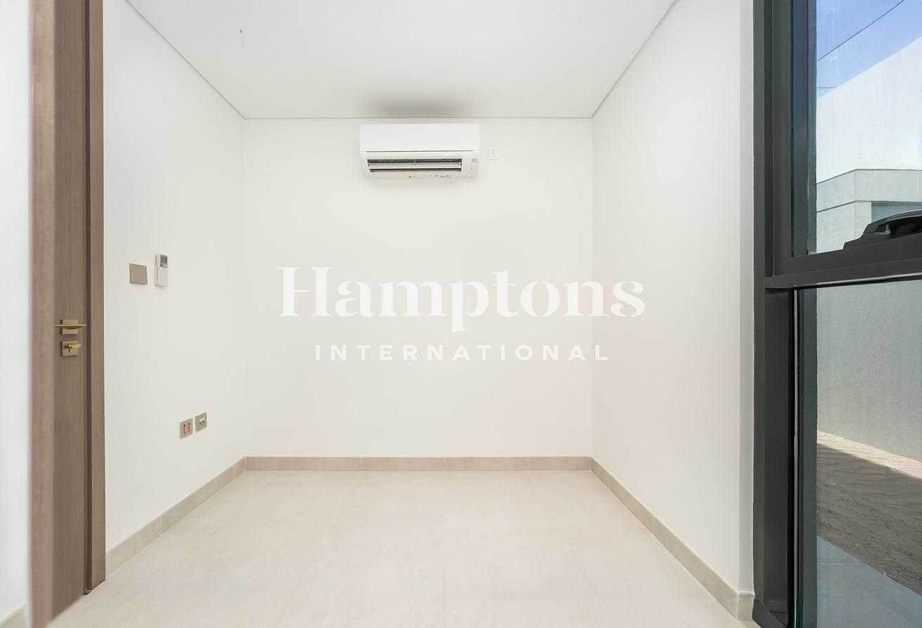 Sikka Backing | Handed Over | Ready to Move photo 7