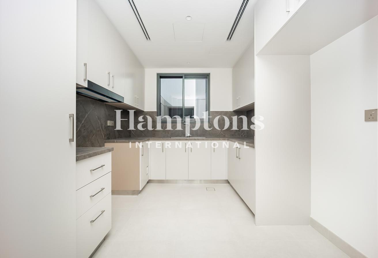 Sikka Backing | Handed Over | Ready to Move photo 5