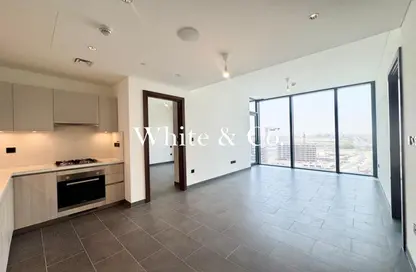 شقة - 2 غرف نوم - 2 حمامات للايجار في برج The Crest B - ذا كريست - صبحا هارتلاند - مدينة الشيخ محمد بن راشد - دبي