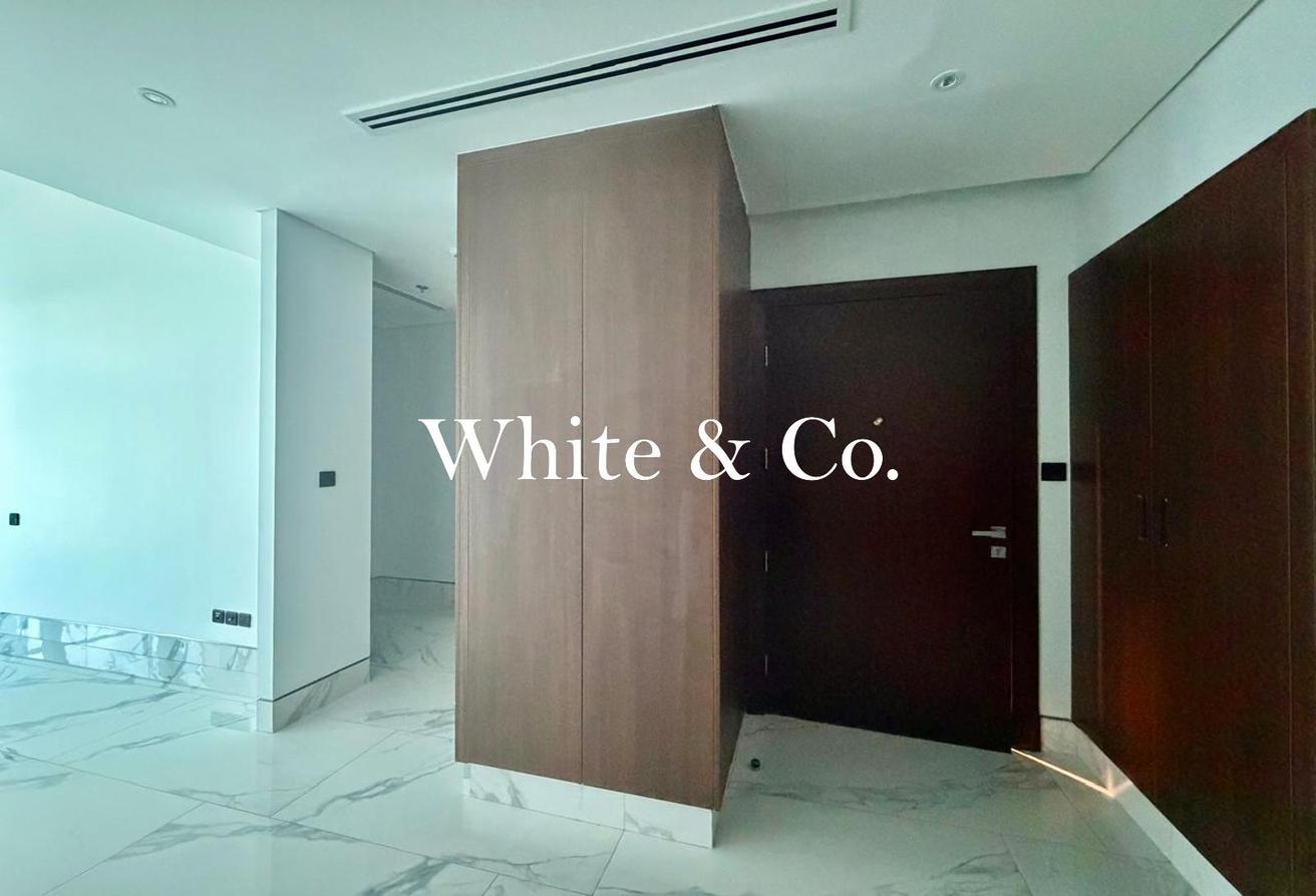 Vacant Now | Prime Location | Unfurnished photo 7