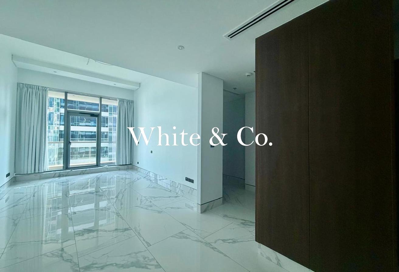Vacant Now | Prime Location | Unfurnished photo 8