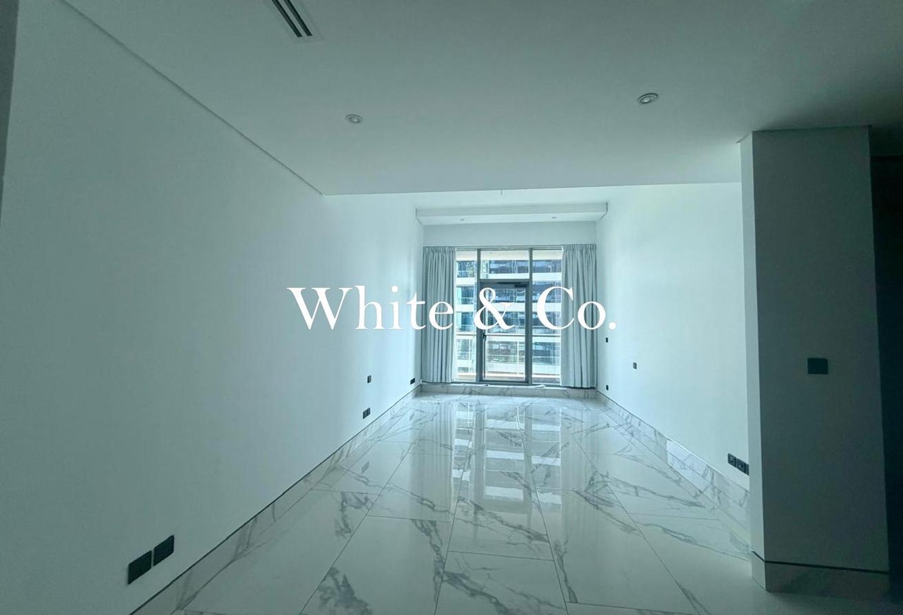 Vacant Now | Prime Location | Unfurnished photo 4