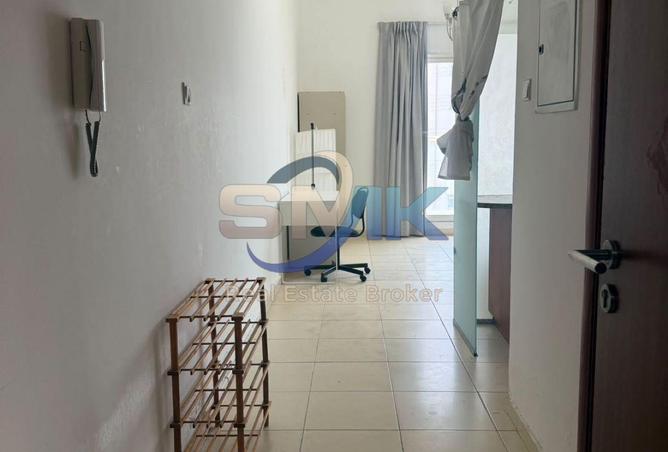 Furnished Studio Apartment with Balcony GGV-2