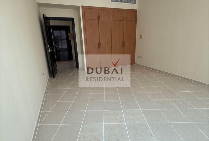 80273759 - Property Image 3