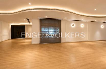 Retail - Studio for rent in Conrad Hotel - Sheikh Zayed Road - Dubai