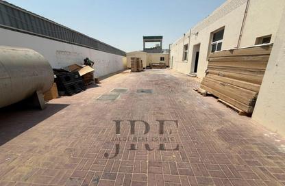 Warehouse - Studio - 2 for rent in Al Sajaa Industrial - Al Sajaa - Sharjah
