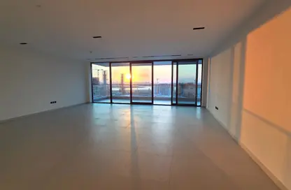 شقة - 3 غرف نوم - 5 حمامات للبيع في الخان لاجون - الخان - الشارقة