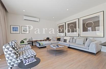 Villa - 4 Bedrooms - 5 Bathrooms for rent in Umm Al Sheif Villas - Umm Al Sheif - Dubai