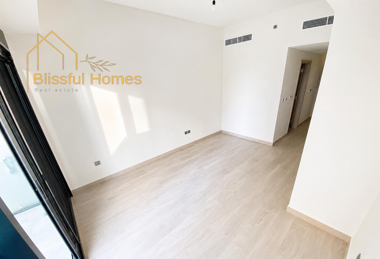 STUDIO UNFURNISHED | COMMUNITY VIEW photo 6