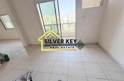 Apartment - 2 Bedrooms - 1 Bathroom for rent in Rolla Square - Rolla Area - Sharjah
