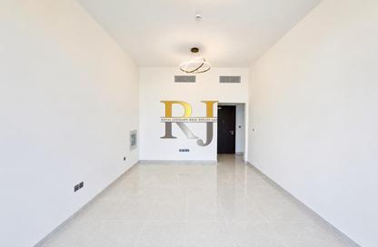Apartment - 1 Bedroom - 2 Bathrooms for rent in Al Jadaf Building - Al Jaddaf - Dubai