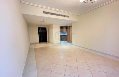 Apartment - 3 Bedrooms - 3 Bathrooms for rent in 21st Century Tower - Sheikh Zayed Road - Dubai