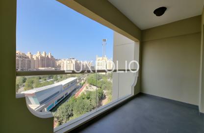 Apartment - 1 - 2 for rent in Al Tamr - Shoreline Apartments - Palm Jumeirah - Dubai