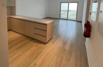 Apartment - 3 Bedrooms - 3 Bathrooms for rent in Waters Edge - Yas Island - Abu Dhabi