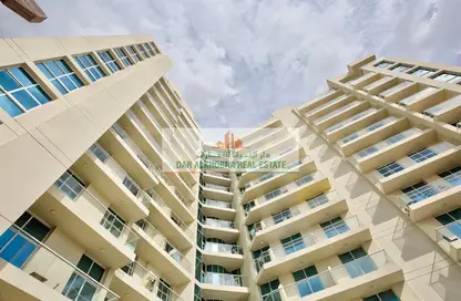 شقة - غرفة نوم - 2 حمامات للايجار في عزيزي بلازا - الفرجان - دبي