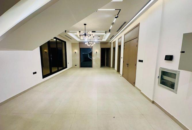 83227893 - Property Image 2