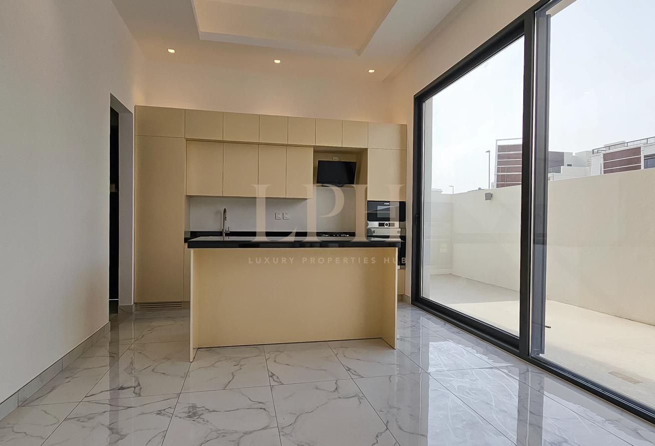 Brand New | Private Pool With Rooftop | Spacious photo 16