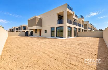 Villa - 4 - 6 for sale in South Bay 1 - South Bay - Residential District - Dubai South (Dubai World Central) - Dubai