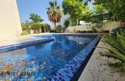 Villa - 4 Bedrooms - 5 Bathrooms for sale in The Meadows Village - Meadows - Dubai