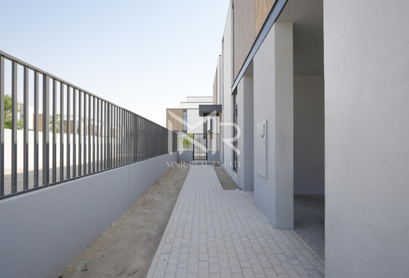 On Pool and Park | G+2 | Family Room | Big Plot photo 16