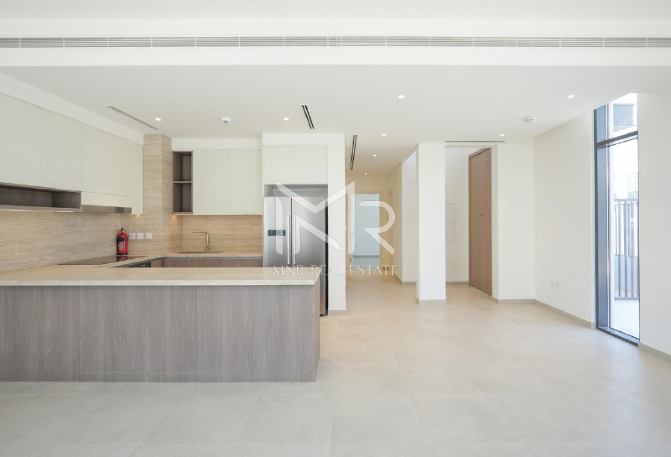 On Pool and Park | G+2 | Family Room | Big Plot photo 2