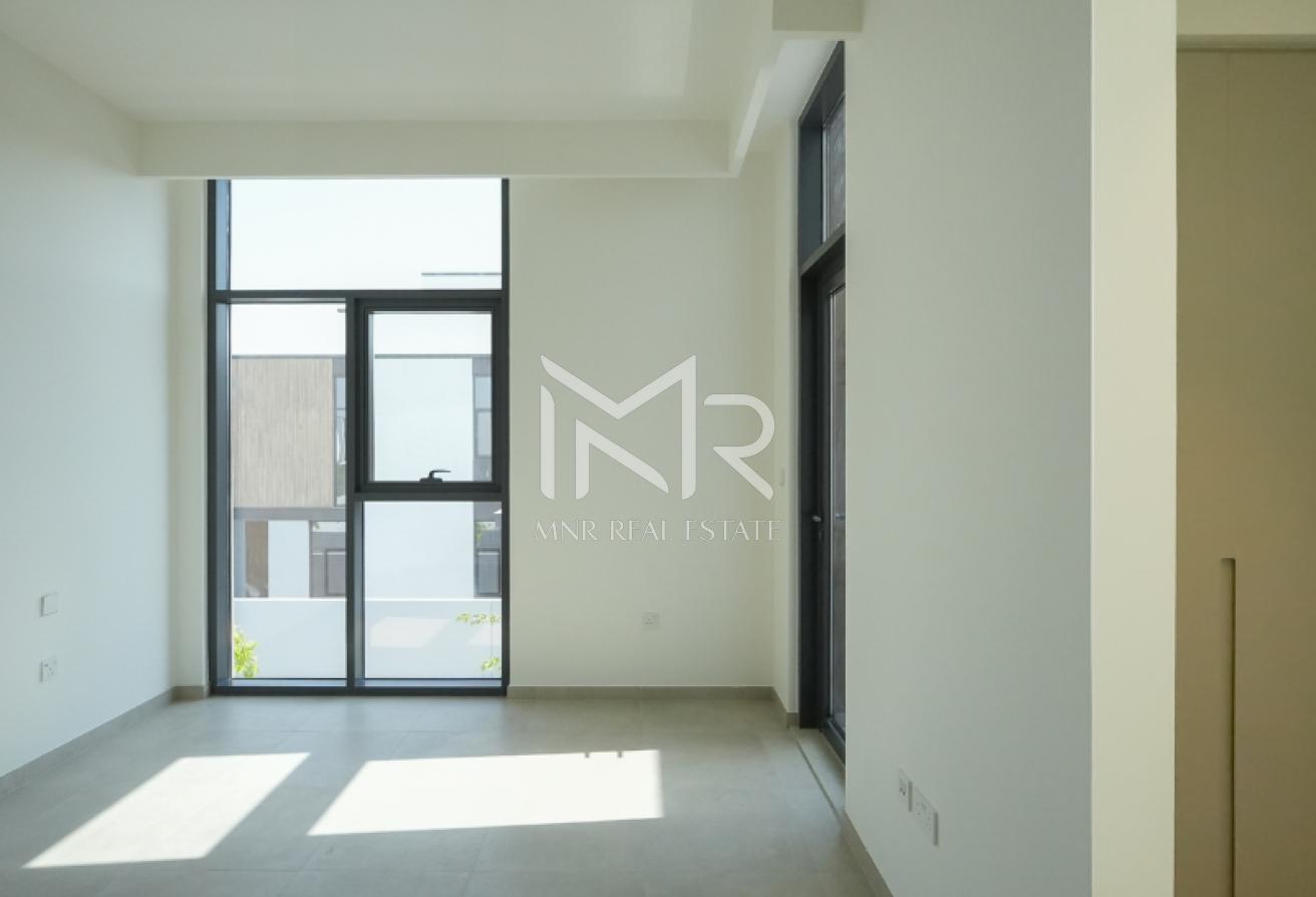 On Pool and Park | G+2 | Family Room | Big Plot photo 10